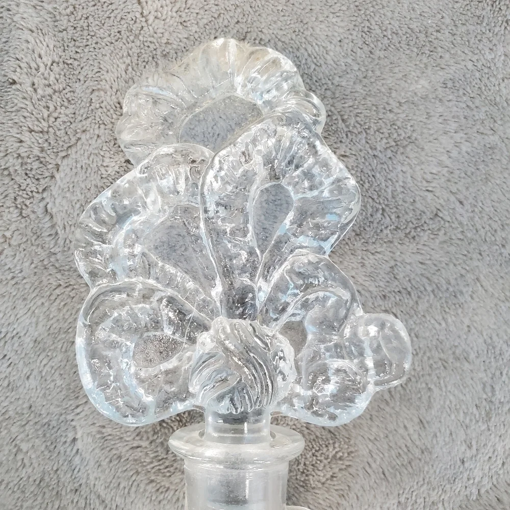 N/A cut glass
